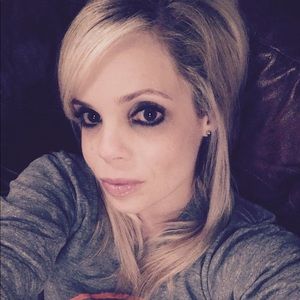 Meet your Posher, Leslie